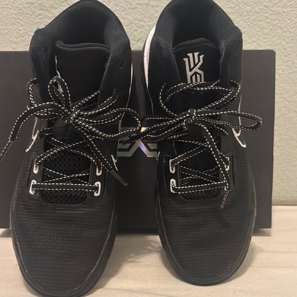 Nike Black and White Men's Sneakers